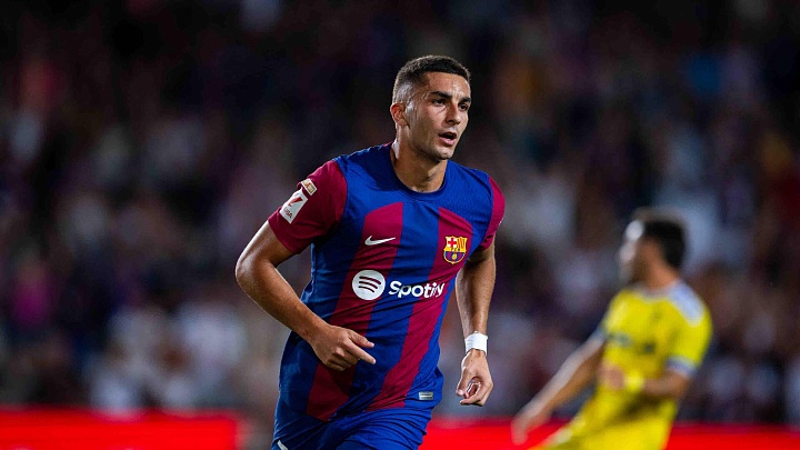 "Барселона" одержала седьмую победу подряд в Примере, обыграв "Эспаньол"