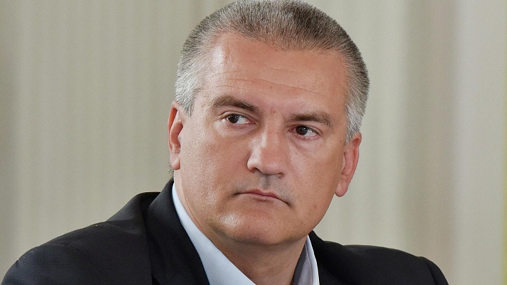 Аксенов произвел кадровые изменения в правительстве Крыма