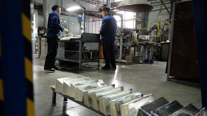 Биржевая цена серебра побила 14-летний рекорд