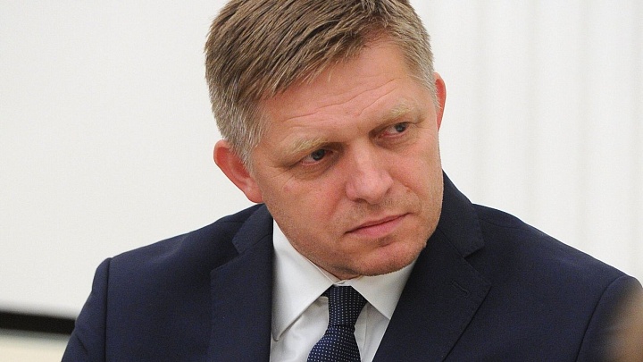 Премьер Словакии сравнил отказ ЕС от российского газа с выстрелом в колено
