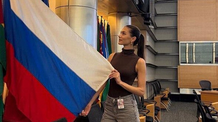 Супруга Овечкина показала красивые фото из семейного отпуска в Турции