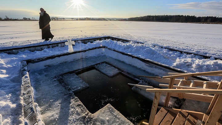 В Подмосковье подготовили купели для крещенских купаний