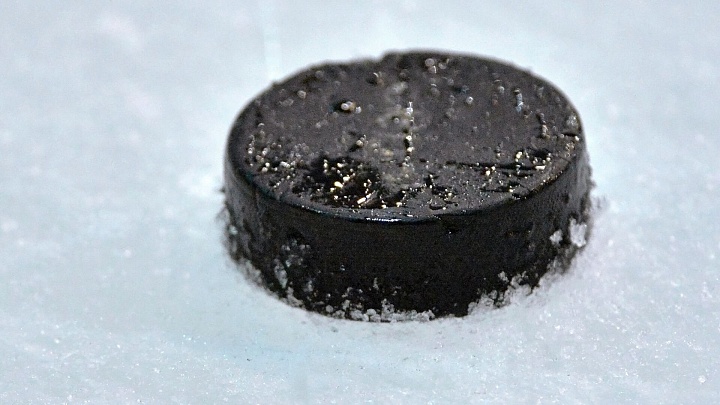 Хоккеистки сборной США разгромили команду Канады в матче ОИ