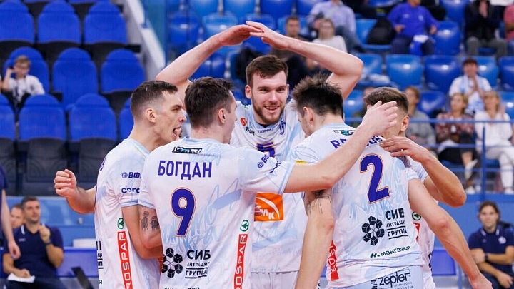 "Динамо" обыграло "Зенит" и вышло в полуфинал Кубка России по волейболу