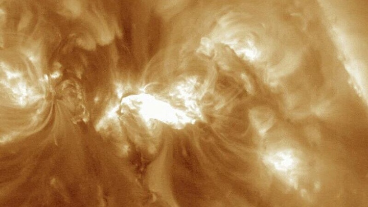 На Солнце внезапно завершился один из сильнейших всплесков активности
